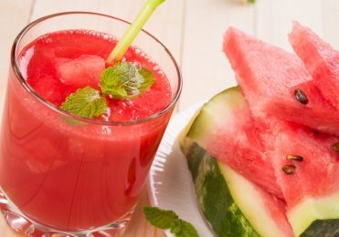 Esse suco vai te surpreender – Aprenda como fazer suco de melancia